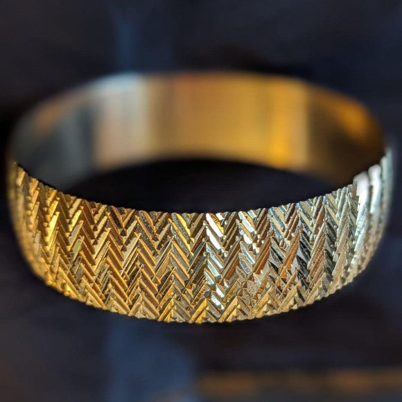 Mod Gold-tone Cut-Brass Bangle Bracelet Substantial Elegant Vintage Atomic Age - Picture 2 of 16